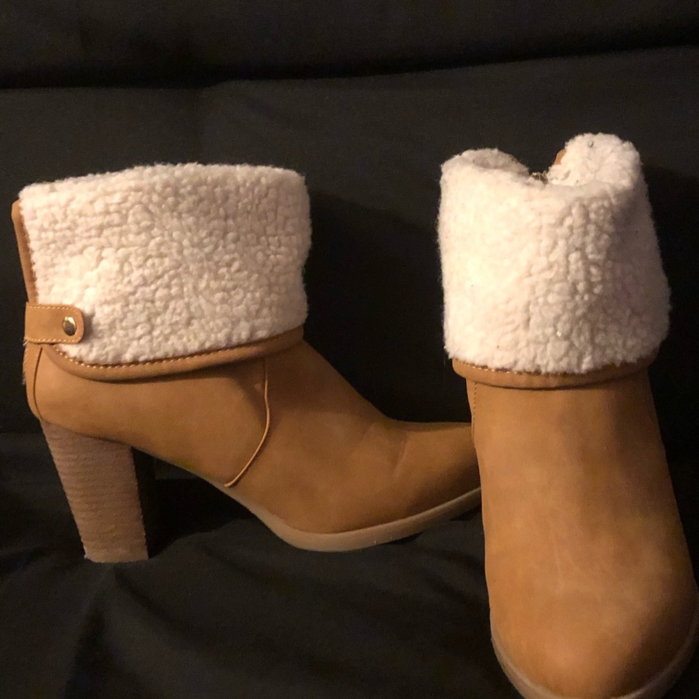 Very lightly worn ankle boots